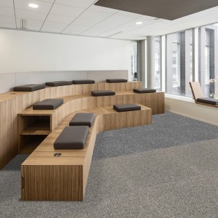 Spring H03 - Karo Halı  - Karo Halı (İstanbul Stok)  $i